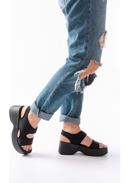24414-573 Siyah Dalgıç Günlük Dolgu Topuk Kadın Sandalet