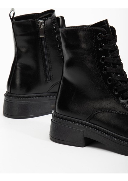 Kadın Parlak Günlük Siyah Cilt Kalın Tabanlı Postal Bot modelleri