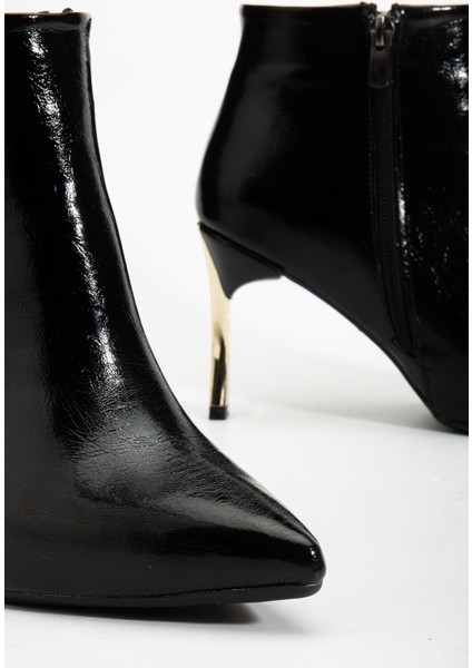 Kadın Siyah Kırışık Rugan Sivri Burun Kısa Boy Ince Topuklu Bot modelleri