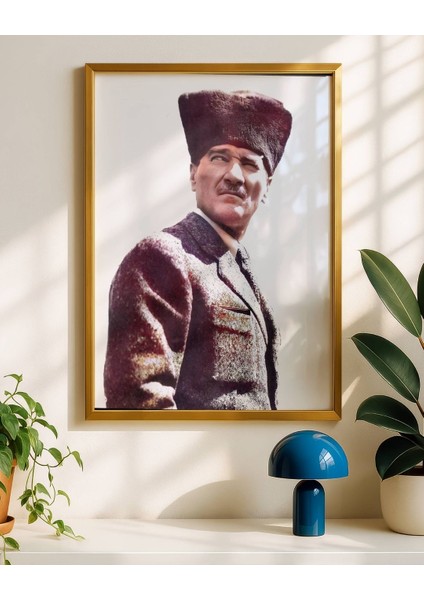 Atatürk Kalpaklı Portre Dijital Baskı Poster V1 (Çerçevesiz) modelleri