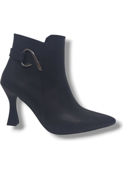 626 Kadın Siyah Fermuarlı Topuklu Bot