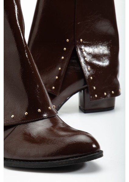 Kadın Sivri Burun Kahverengi Parlak Detaylı Topuklu Bot modelleri