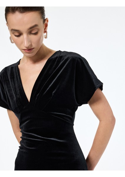 Slim Fit Kısa Yarasa Kollu Kruvaze V Yaka Midi Boy Kadife Elbise fiyatları