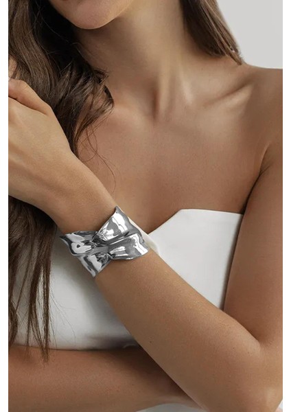 Yaprak Temalı Metal Kalın Cuff Bileklik