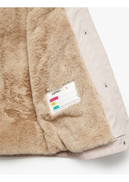 Peluş Detaylı Kapaklı Cepli Uzun Kollu Kapşonlu Kaban fırsatları