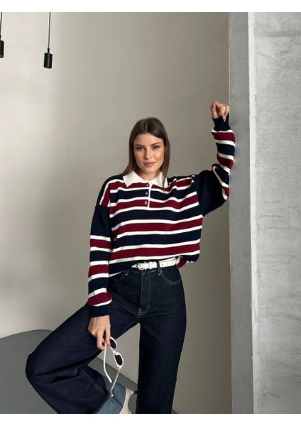 Çizgi Detaylı Düğme Yaka Triko Kazak fiyatları
