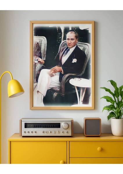 Atatürk Koltukta Portre Dijital Baskı Poster V1 (Çerçevesiz) fırsatları