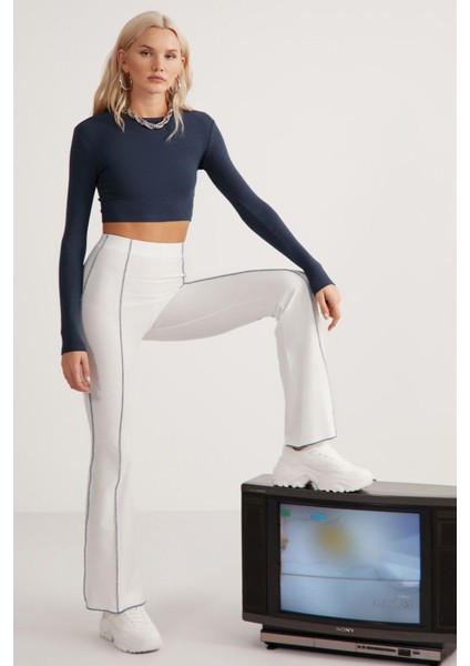Essie Kadın Bisiklet Yaka Slim Fit Uzun Kollu Crop Petrol Mavisi Büstiyer fiyatları