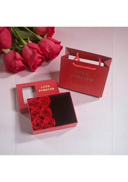 Kişiye Özel Solmayan Gül Sonsuz Love Forever Hediye Kutusunda Tektaşlı 925 ayar Gümüş Kolye fiyatları