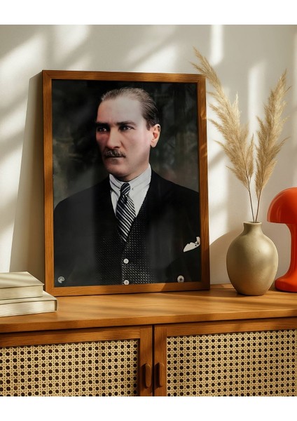 Atarük Portre Dijital Baskı Poster V4 (Çerçevesiz)