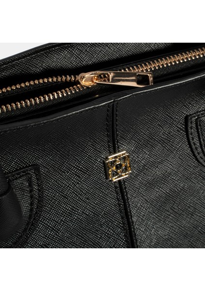 Kadın Siyah Omuz Askılı El Çantası