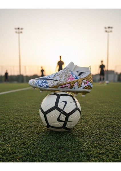 Laliga Çoraplı Krampon Çim ve Halı Saha Futbol Ayakkabısı fiyatları