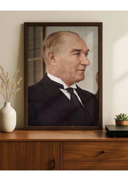 Atarük Portre Dijital Baskı Poster V7 (Çerçevesiz) indirimleri