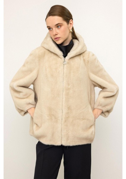 Kapüşonlu Fermuar Kapamalı Kürk Görünümlü Exclusive Ceket Bej 1009