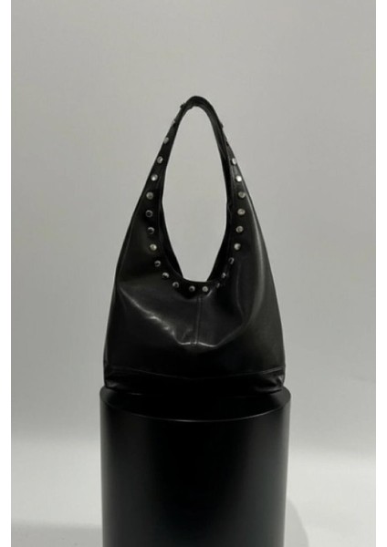 Sap Kenarları Zımbalı Salaş Kol Çantası