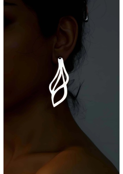 Beyaz Reflektörlü Sallantılı Küpe, Şık Lazer Kesim Küpe - APBJ001 fiyatları