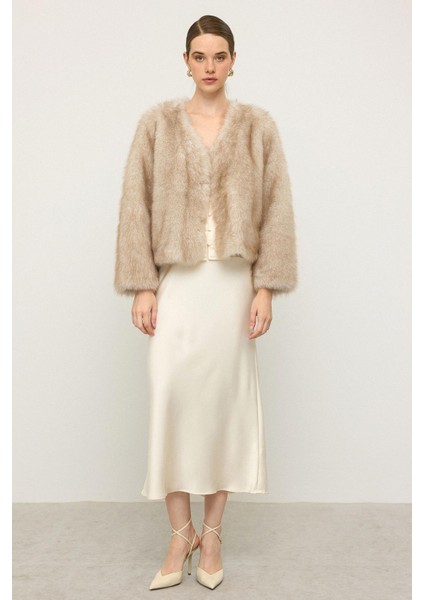V Yaka Crop Exclusive Kürk Görünümlü Ceket Bej 1006