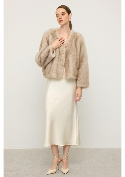 V Yaka Crop Exclusive Kürk Görünümlü Ceket Bej 1006