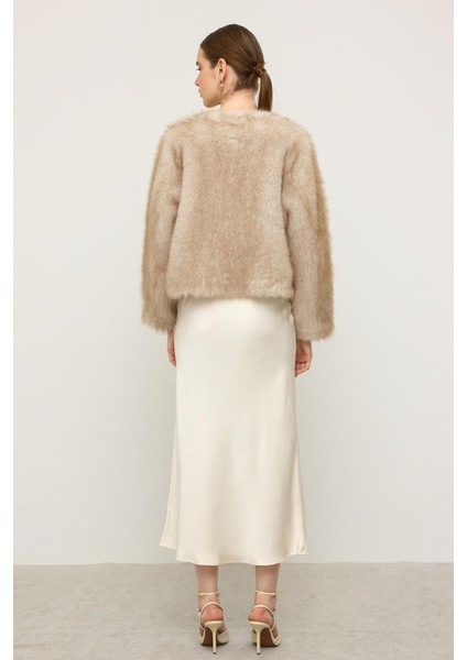 V Yaka Crop Exclusive Kürk Görünümlü Ceket Bej 1006