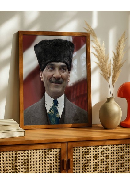 Atatürk Gülümseyen Portre Dijital Baskı Poster (Çerçevesiz)