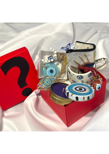 Şans ve Sevgiyle Hazırlanmış Hediye Kutusu (8 Farklı Ürün) fiyatları