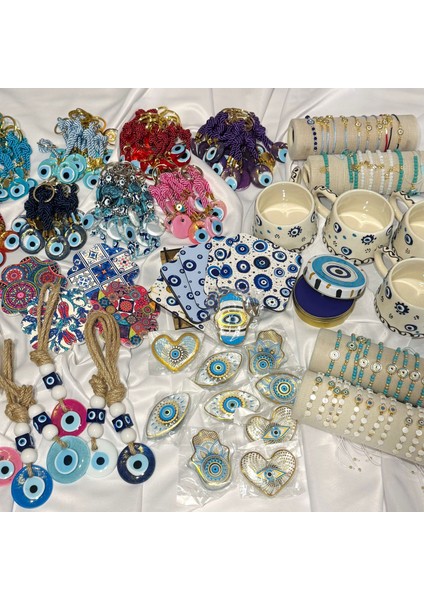 Şans ve Sevgiyle Hazırlanmış Hediye Kutusu (8 Farklı Ürün) indirimleri