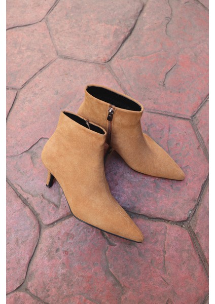 Bot 2517 - Sivri Burun Bilek Boy Taba Süet Kadın Bot