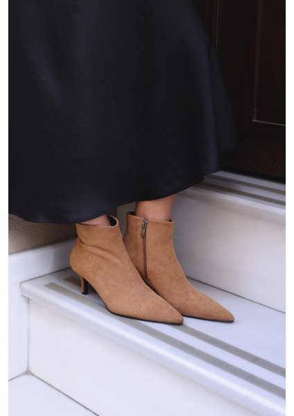 Bot 2517 - Sivri Burun Bilek Boy Taba Süet Kadın Bot fiyatları