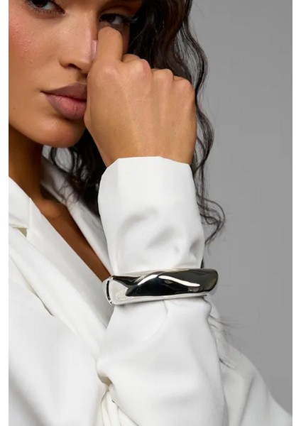 Geometrik Düz ve Kalın Gümüş Rengi Cuff Bileklik fırsatları