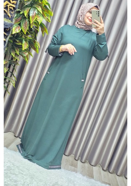 Kadın Tesettür Giyim Büyük Beden Kolu Şeritli Elbise