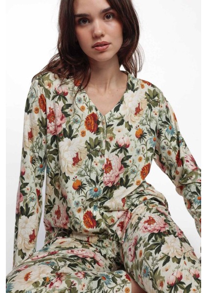 63598 Yeşil Çiçek Desenli Pijama Takımı modelleri