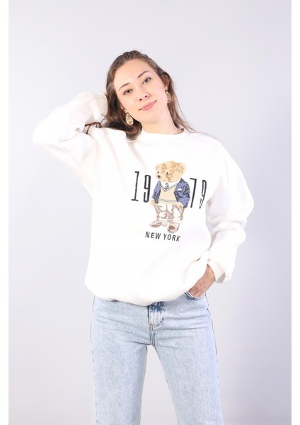10417 New York 1979 Ayı Baskılı O Yaka Sweat fiyatları