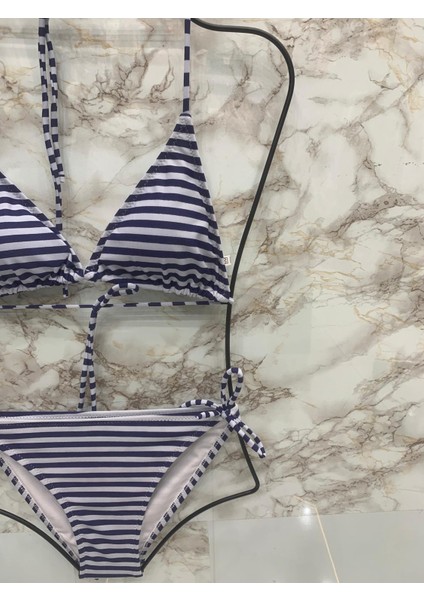 Kadın Üçgen Bikini Takım Likralı Esnek Yandan Boyundan Bağlamalı Şık Ipli fırsatları