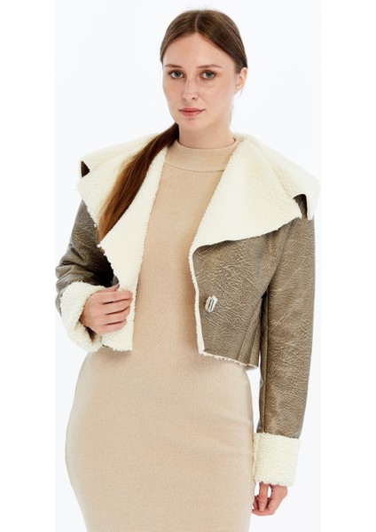 Kadın Oversize Deri Mont Kürklü Ceket Niş Kompakt Tasarım Günlük Spor Görünüm fırsatları