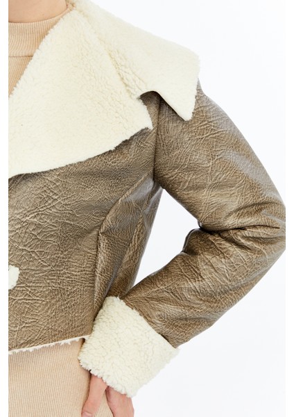 Kadın Oversize Deri Mont Kürklü Ceket Niş Kompakt Tasarım Günlük Spor Görünüm indirimleri