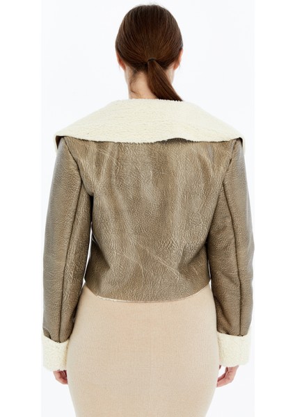 Kadın Oversize Deri Mont Kürklü Ceket Niş Kompakt Tasarım Günlük Spor Görünüm