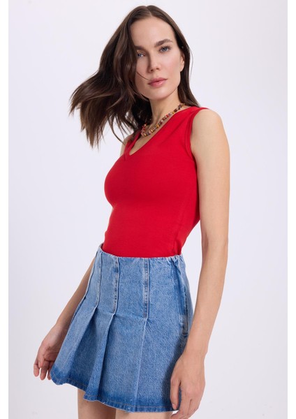 Kadın Slim Fit Dar Kesim V Yaka Sıfır Kol Pamuklu Ribanalı Kırmızı Bluz fiyatları