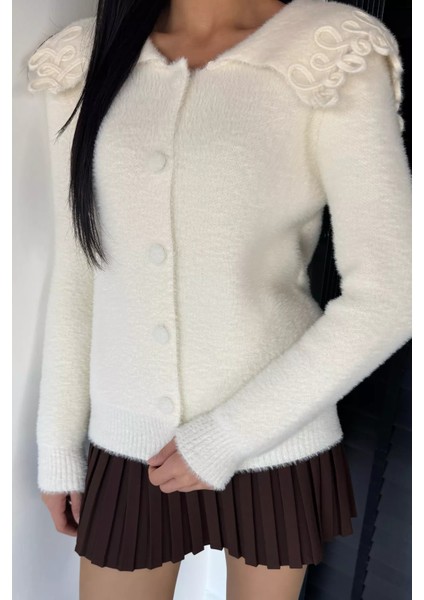 Kadın Yaka Detaylı Yumoş Iplik Triko Ceket P-00018854 modelleri