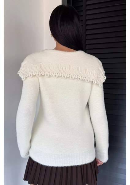 Kadın Yaka Detaylı Yumoş Iplik Triko Ceket P-00018854 fırsatları