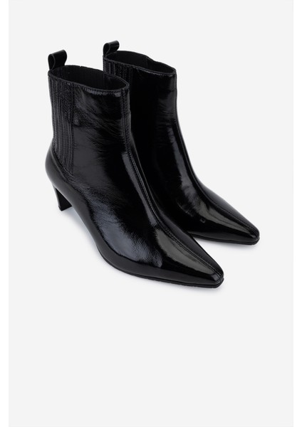 Kadın Hakiki Deri Siyah Rugan Topuklu Bot 33 16505 Bn Bot SK25-26 Sıyah Rugan fiyatları