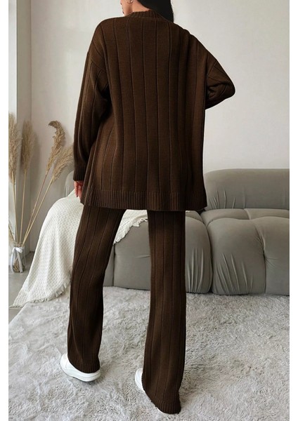 Kadın Ön Düğmeli Kendinden Çizgi Desenli Triko Hırka Pantolon Ikili Takım P-00018935 indirimleri