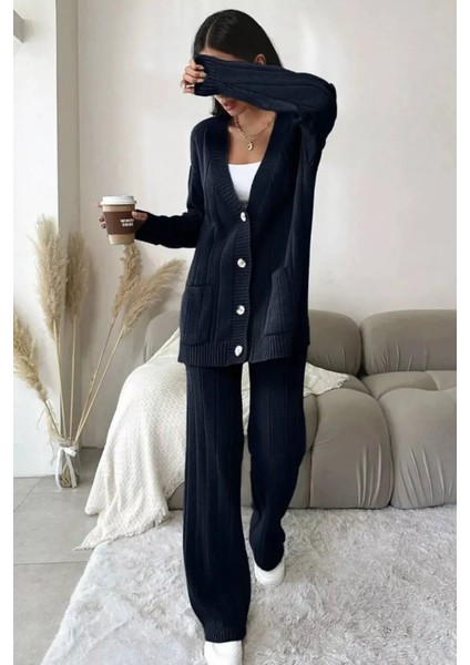 Kadın Ön Düğmeli Kendinden Çizgi Desenli Triko Hırka Pantolon Ikili Takım P-00018935 modelleri