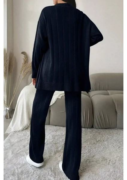 Kadın Ön Düğmeli Kendinden Çizgi Desenli Triko Hırka Pantolon Ikili Takım P-00018935 fırsatları