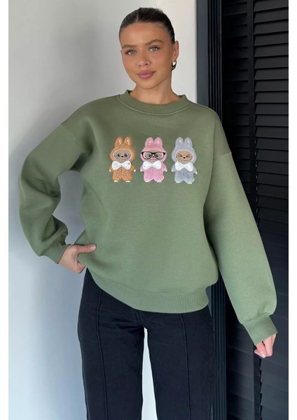 Kadın Bisiklet Yaka Ön Nakışlı Şardonlu Sweatshirt P-00018838