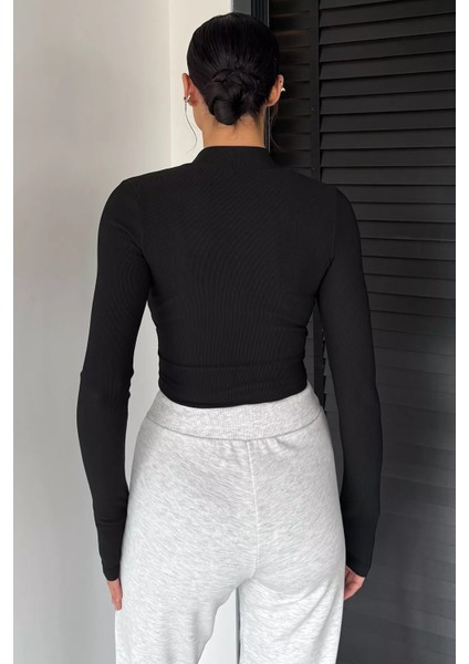 Kadın Şerit Detaylı Ön Fermuarlı Likralı Crop Top Bluz P-00018736 fırsatları