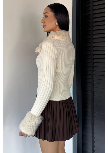 Kadın Yaka ve Bilek Peluşlu Triko Hırka P-00018843 fırsatları