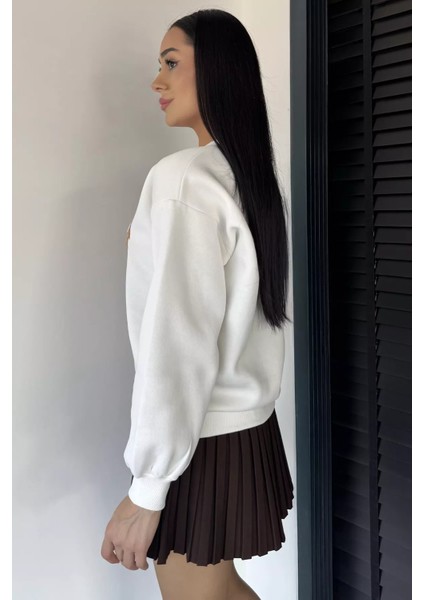 Kadın Bisiklet Yaka Ön Nakışlı Şardonlu Sweatshirt P-00018838 fırsatları