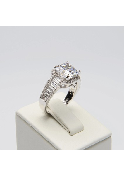 312 Zirkon Gümüş Yüzük