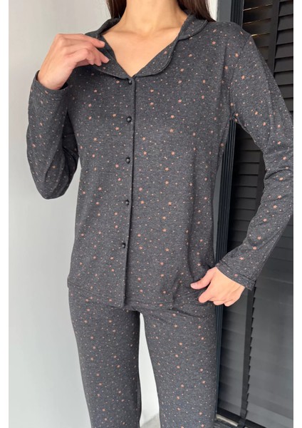 Kadın Ön Düğmeli Uzun Kol Yıldız Baskılı Pijama Takımı P-00018710 modelleri
