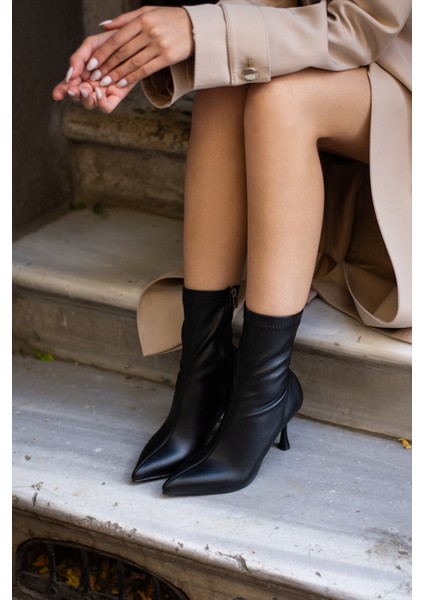 Kadın Marya Siyah Streç Cilt Yandan Fermuar Sivri Burun Ince Topuklu Bot modelleri
